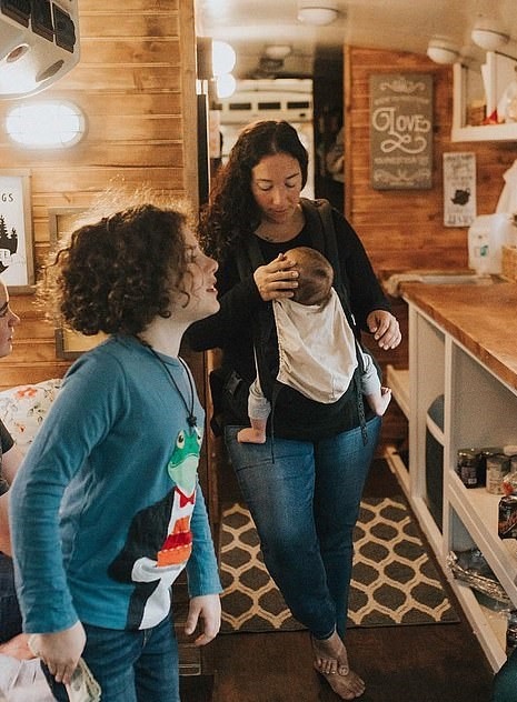 Vong quanh nuoc My bang xe bus anh 6