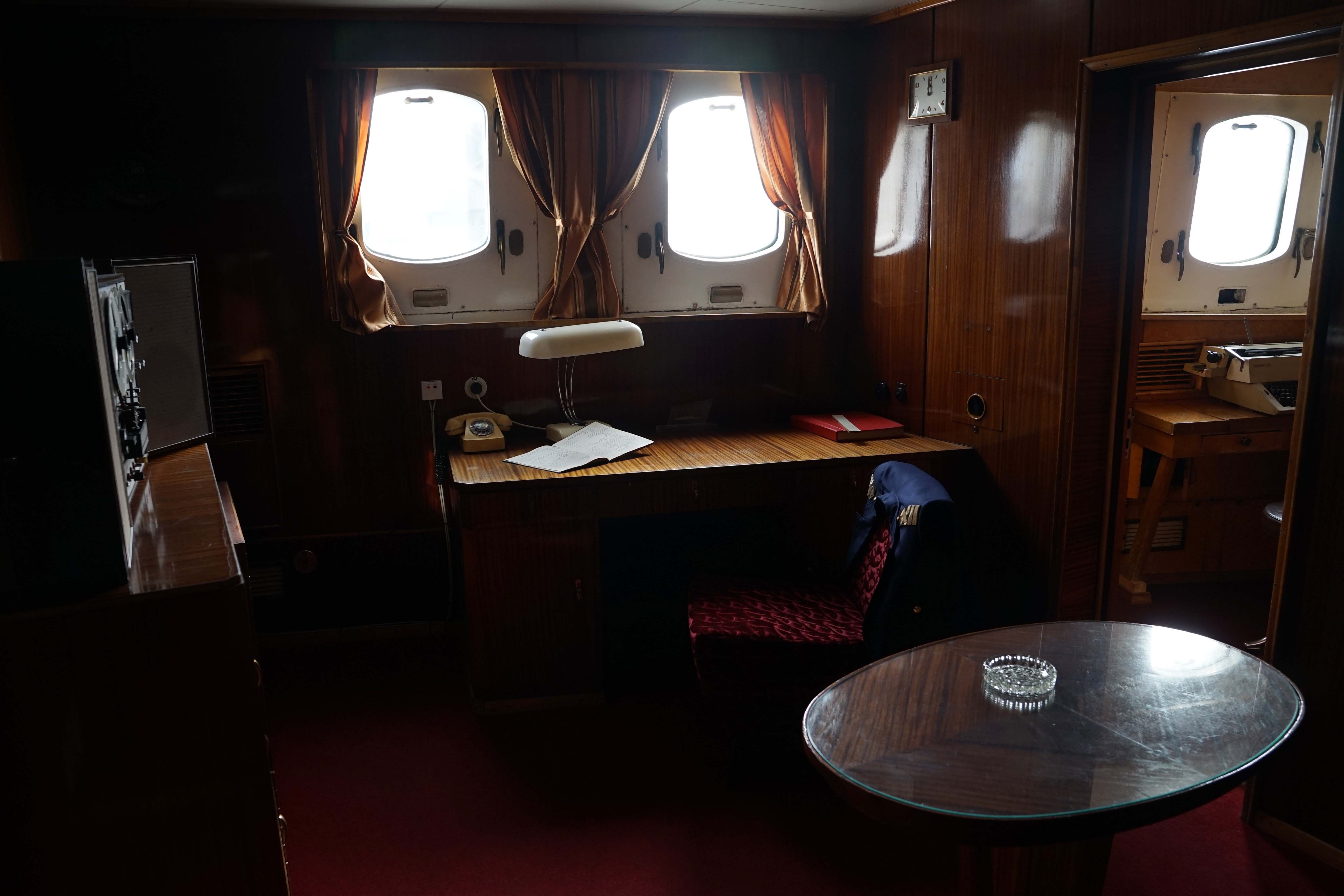 Tau pha bang nguyen tu Lenin anh 4