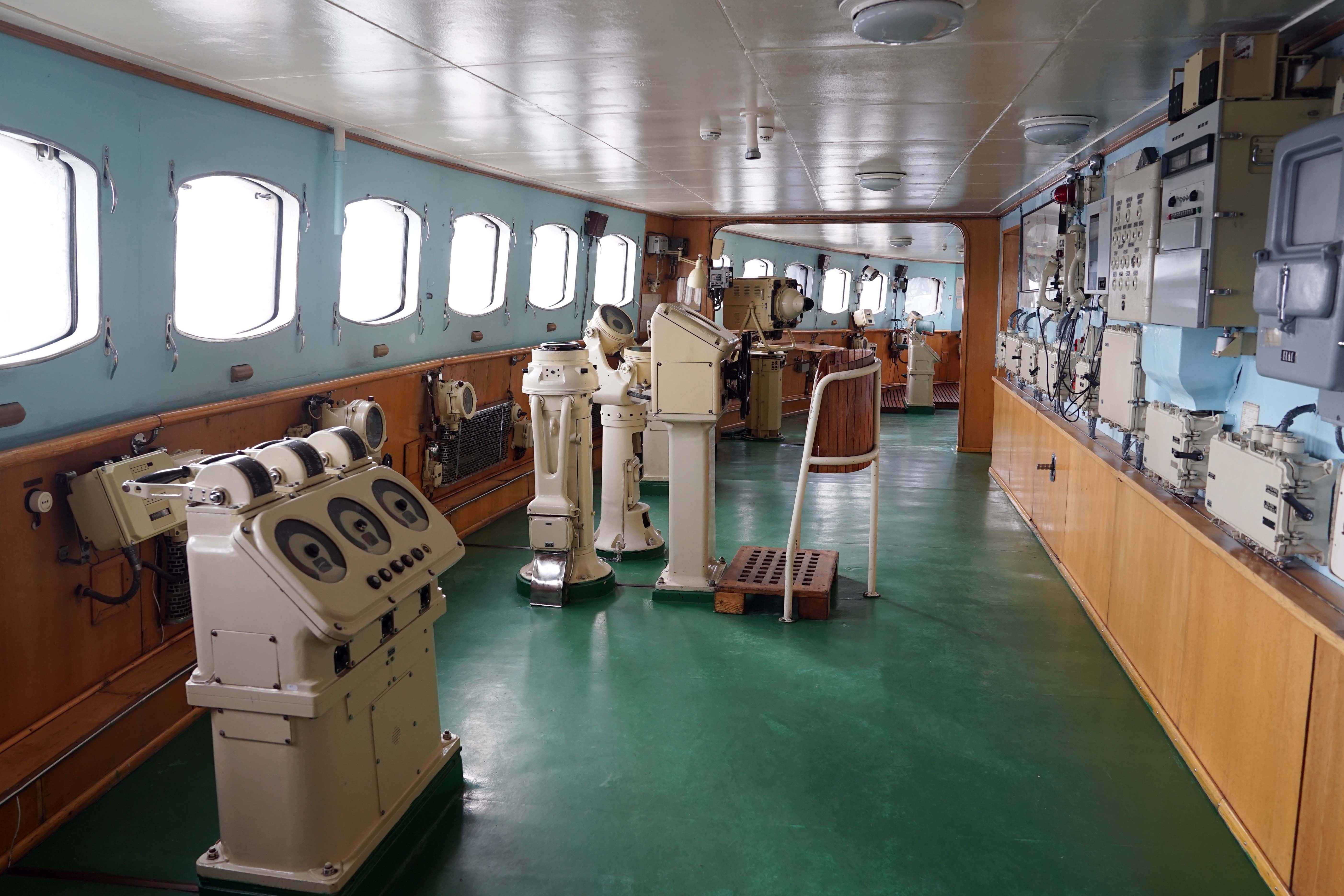 Tau pha bang nguyen tu Lenin anh 5