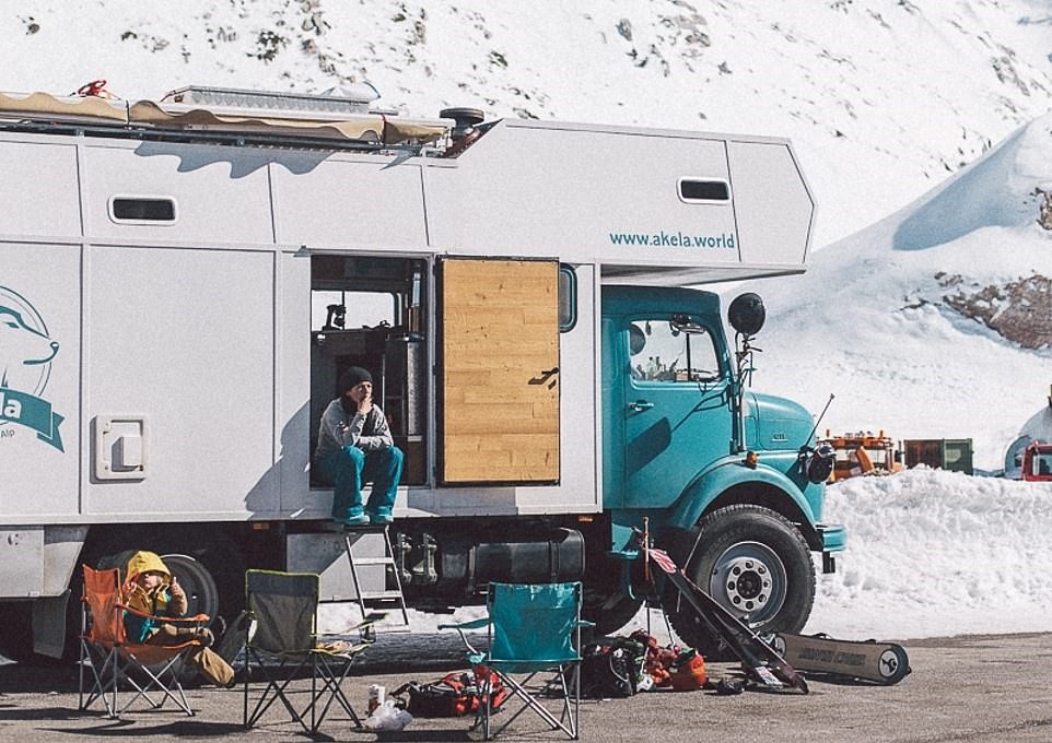 Du lich quanh the gioi bang xe tai anh 4