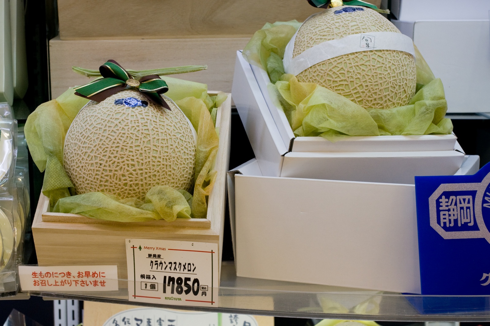 Dua luoi 12.000 USD va 10 mon an 'dat xat ra mieng' tren the gioi hinh anh