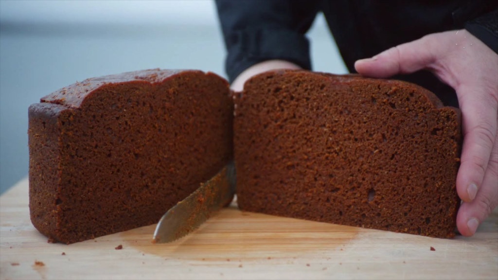 Banh mi dung nham, mon ngon tu long dat o Iceland hinh anh