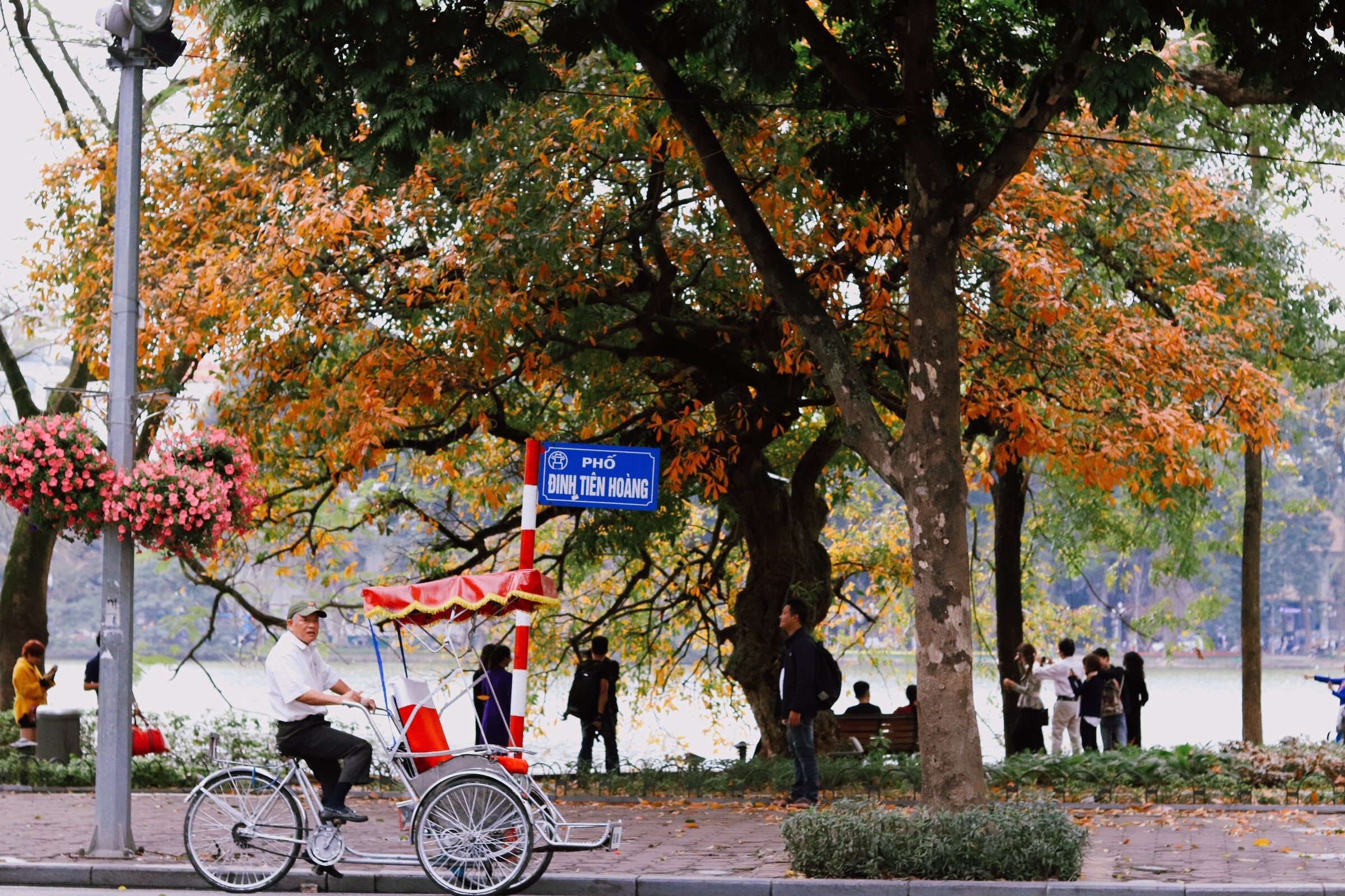 Ha Noi giao mua anh 18