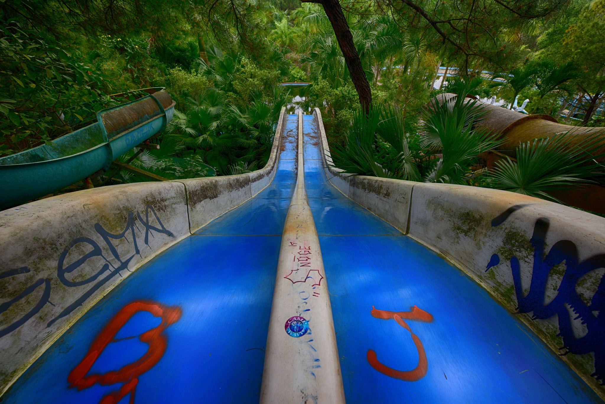 Cong vien bo hoang o Hue anh 16