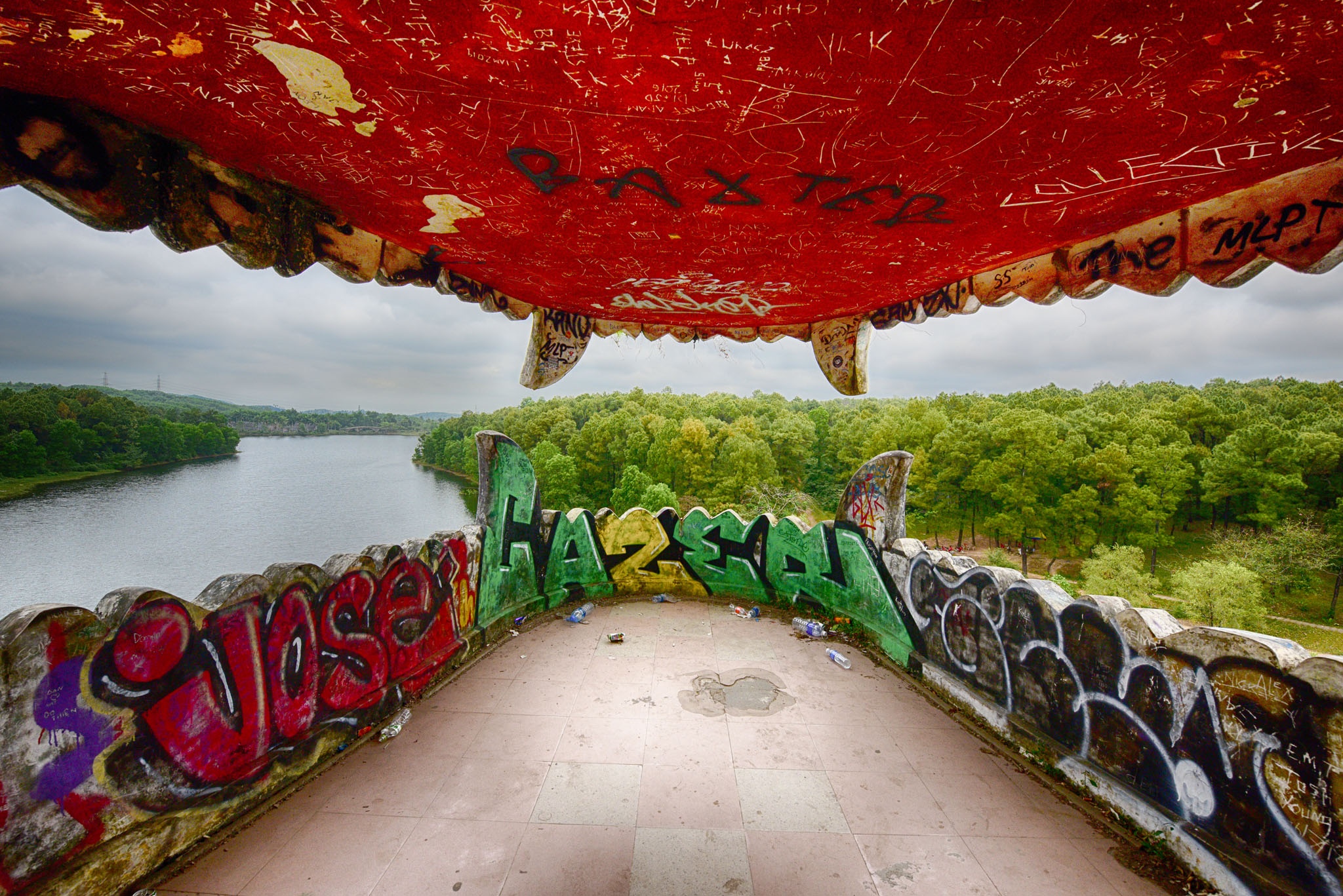 Cong vien bo hoang o Hue anh 8