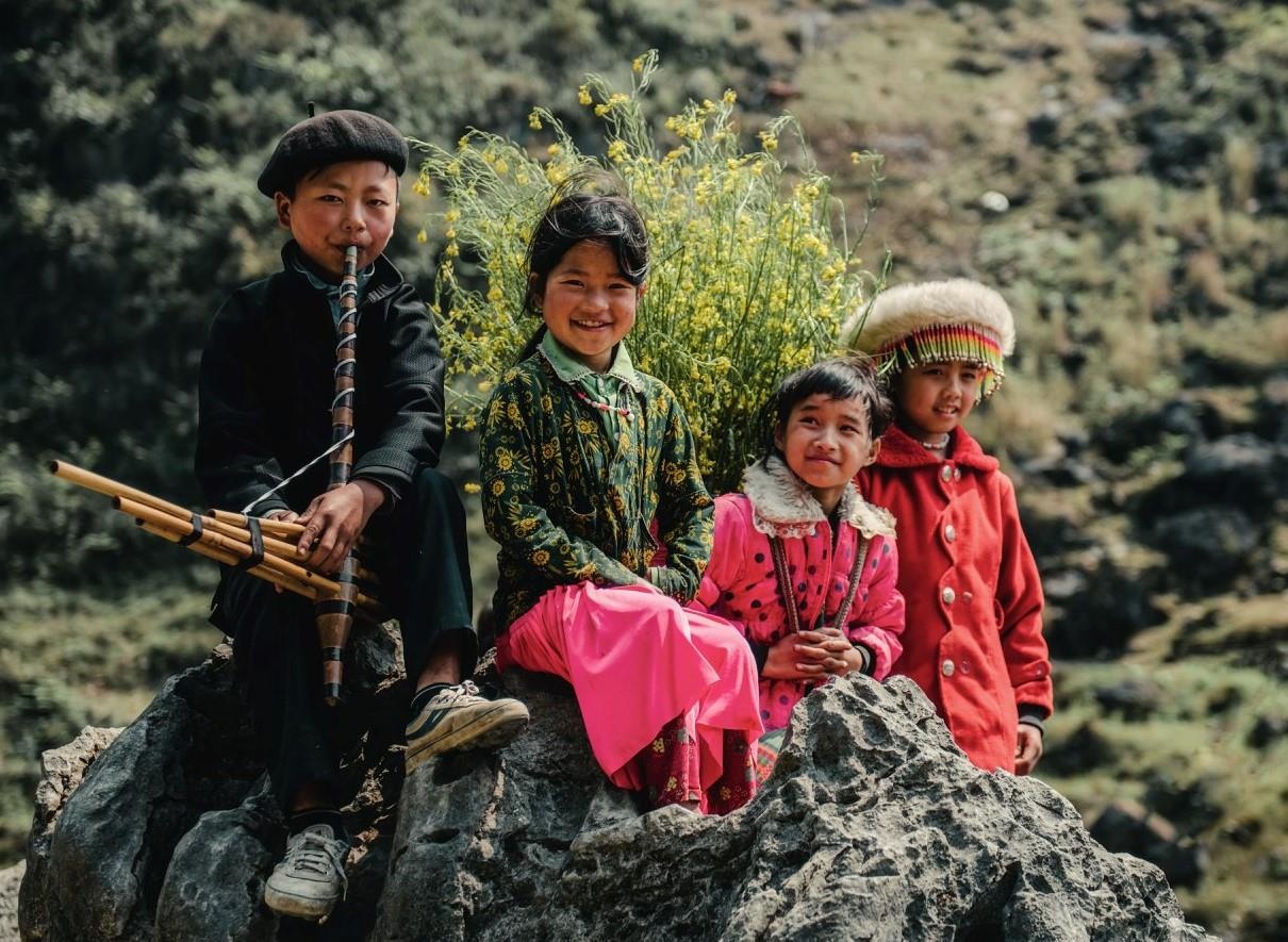 Viet Nam tro thanh quoc gia hanh phuc hon Bhutan hinh anh