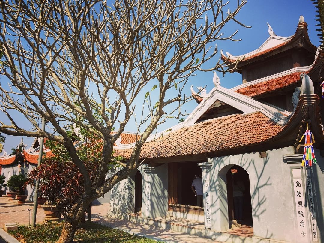 Nhung ngoi chua co khong nhan cong duc, tham nghiem gan Ha Noi hinh anh