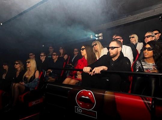 Ha Lan mo cua rap phim nguoi lon dang 5D doc dao o Amsterdam hinh anh