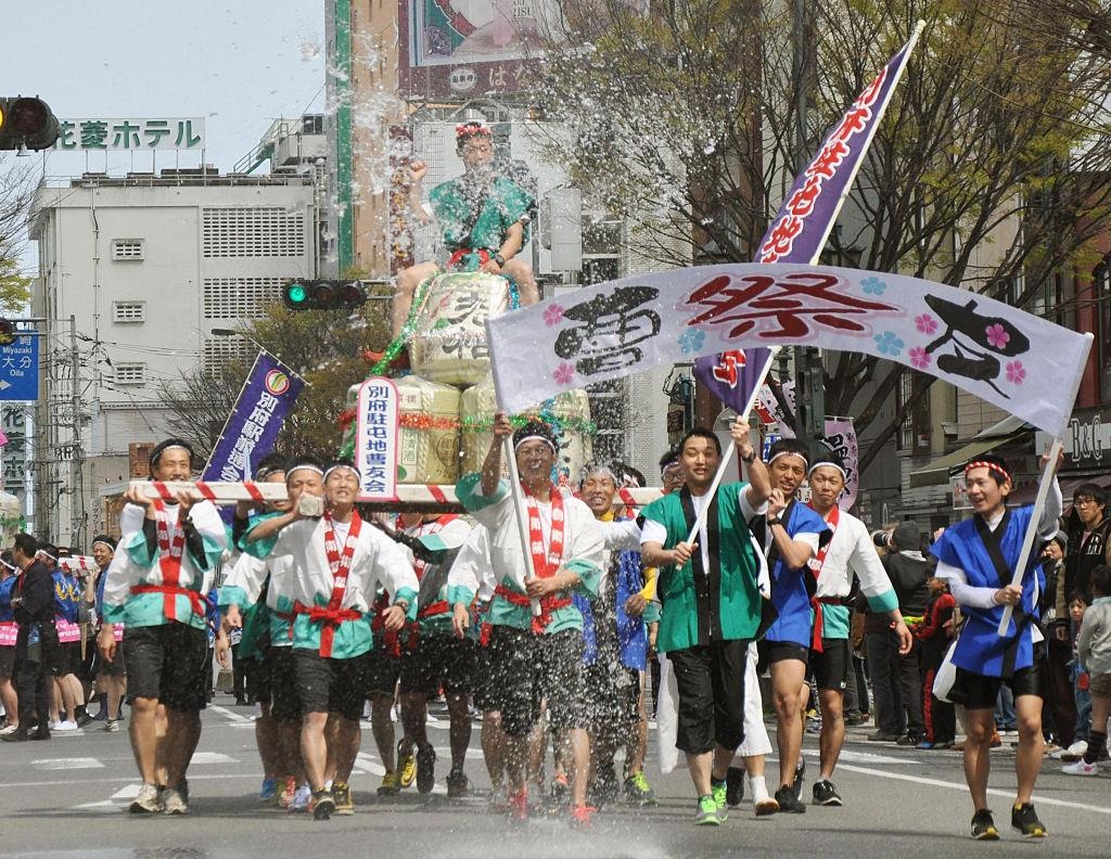 Le ky di o Nhat anh 4