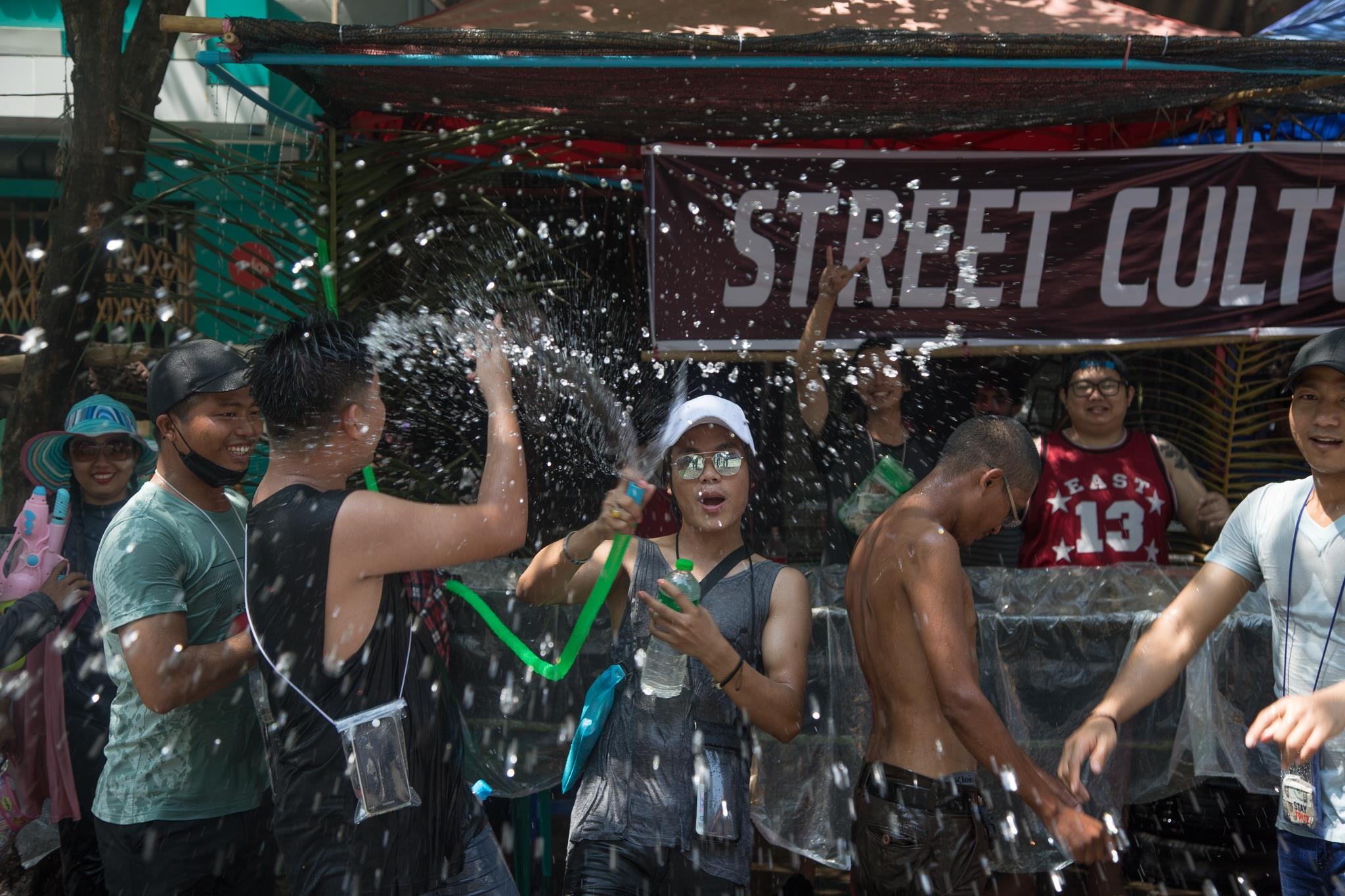 Le hoi te nuoc Yangon anh 2