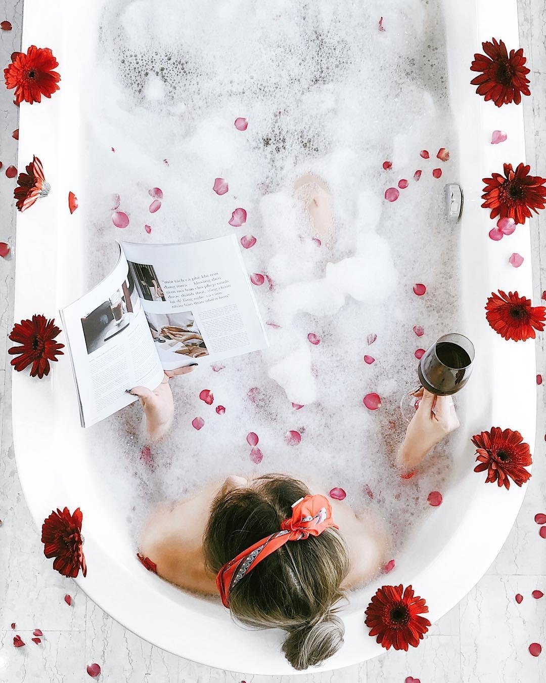 Check-in bon tam anh 9