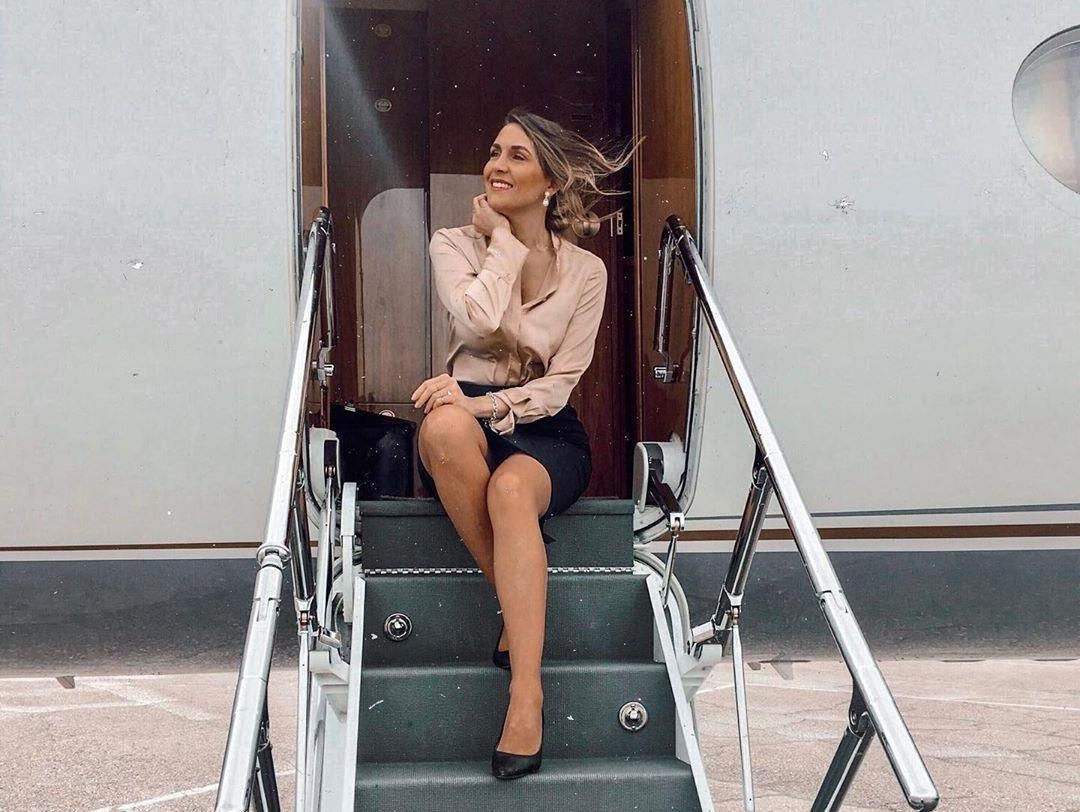 Luong chuc nghin USD va cong viec cua tiep vien hang khong phuc vu VIP hinh anh