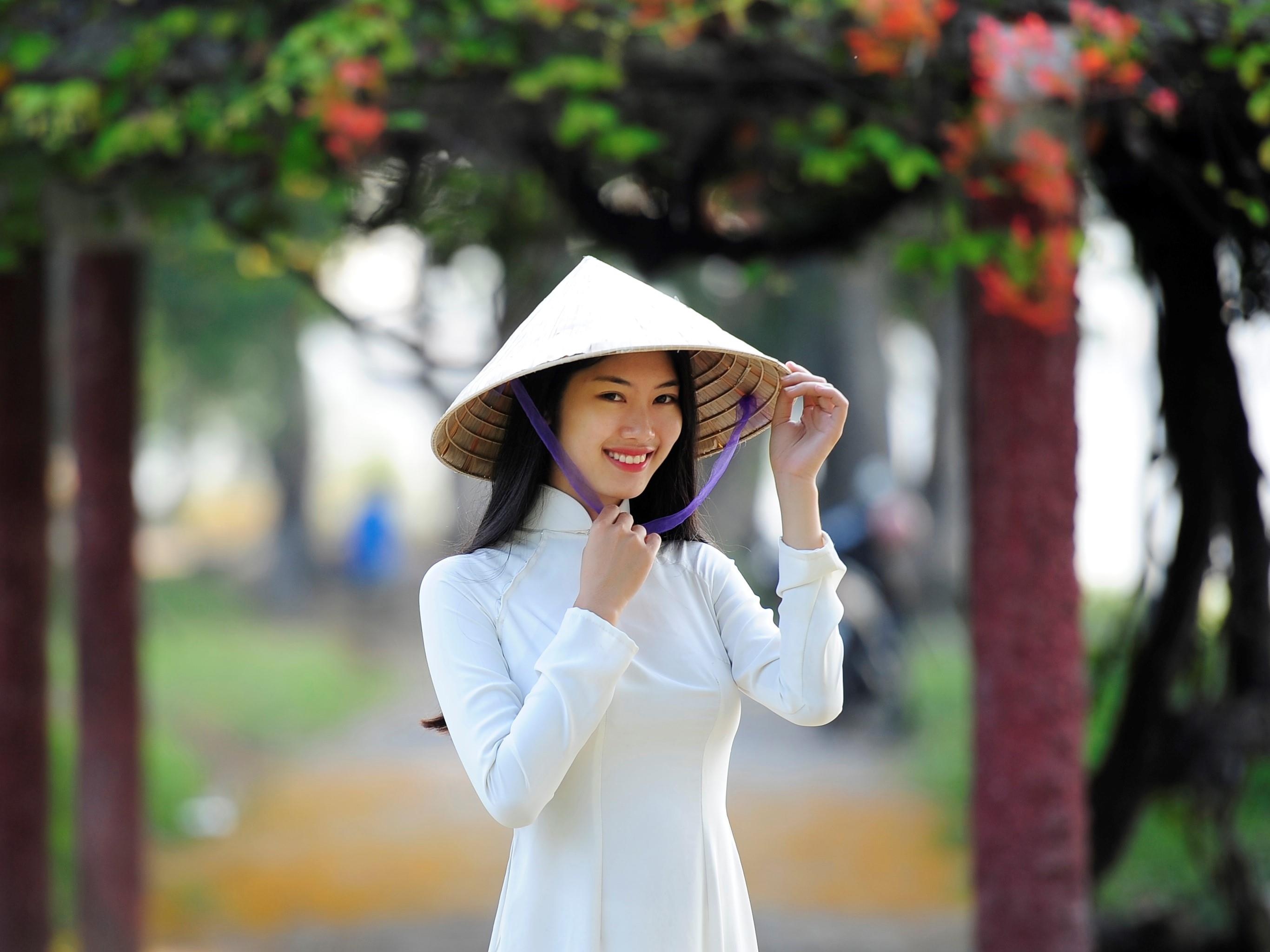 Hue rop troi sac hoa nhung ngay dau ha hinh anh