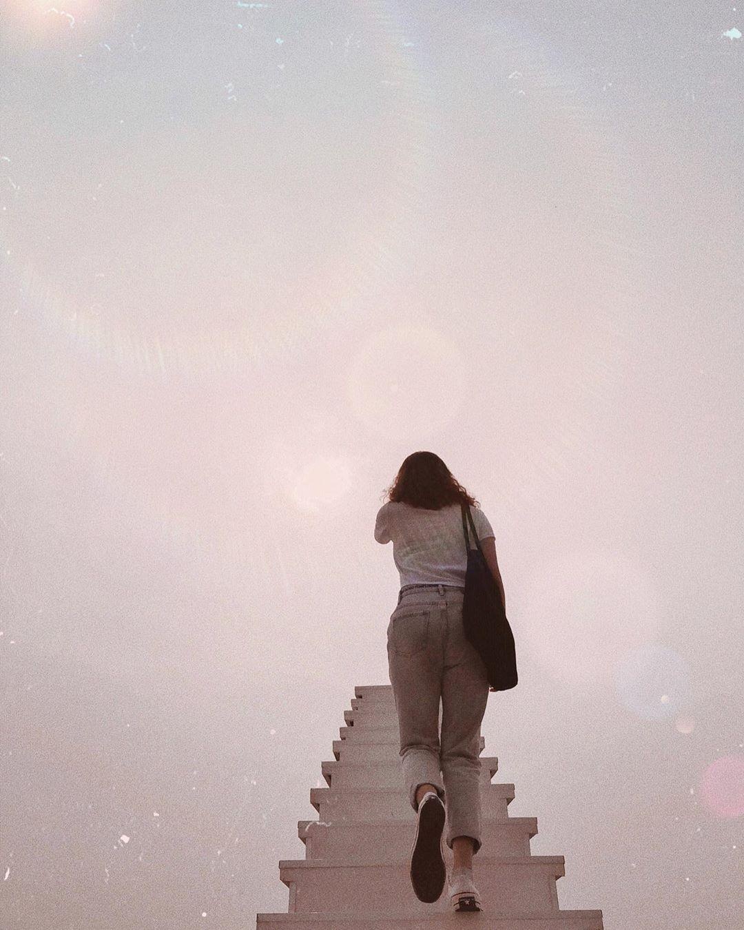 Quan ca phe cau thang vo cuc Ha Noi anh 5