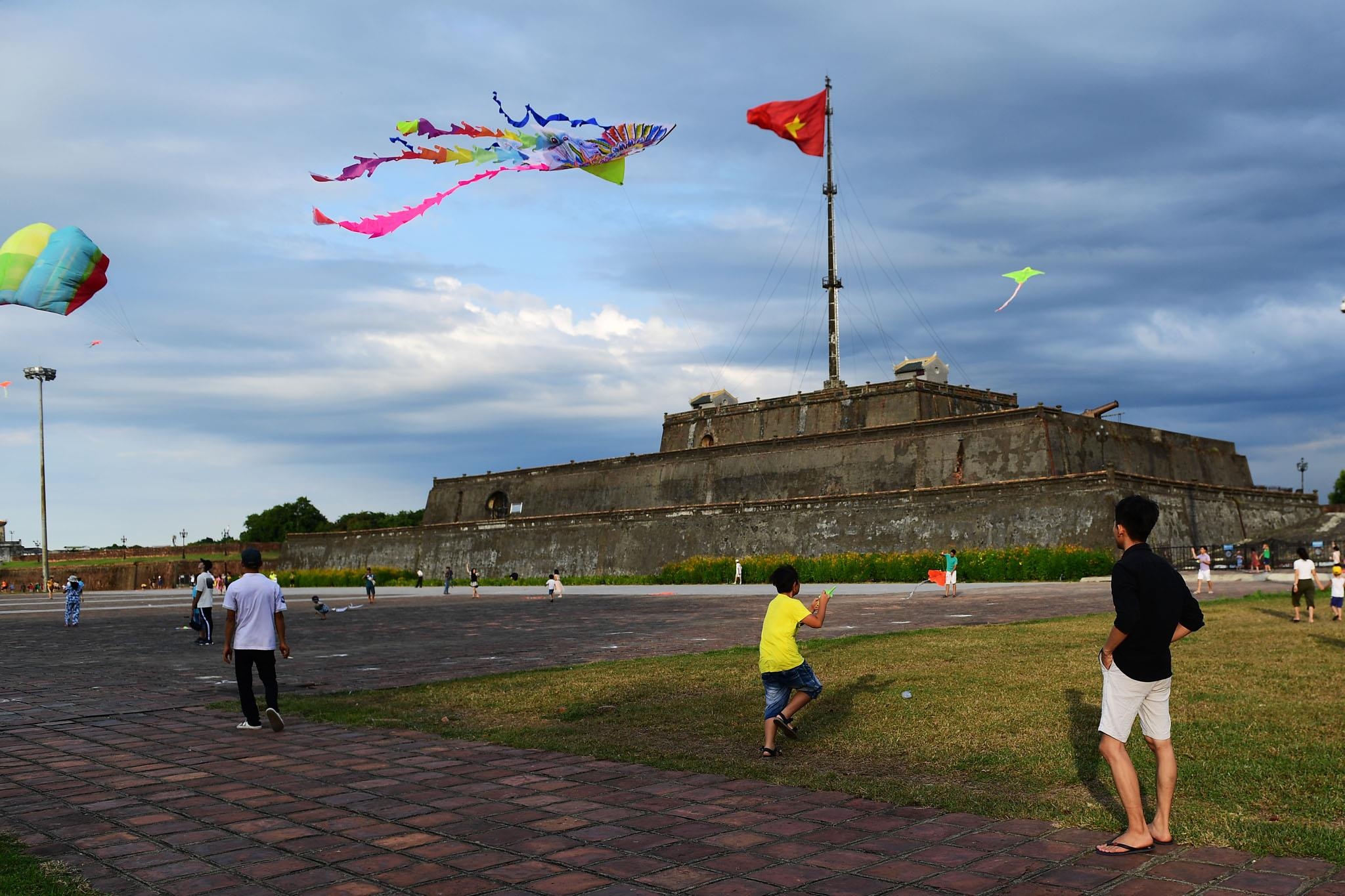 Le hoi tha dieu Hue anh 18