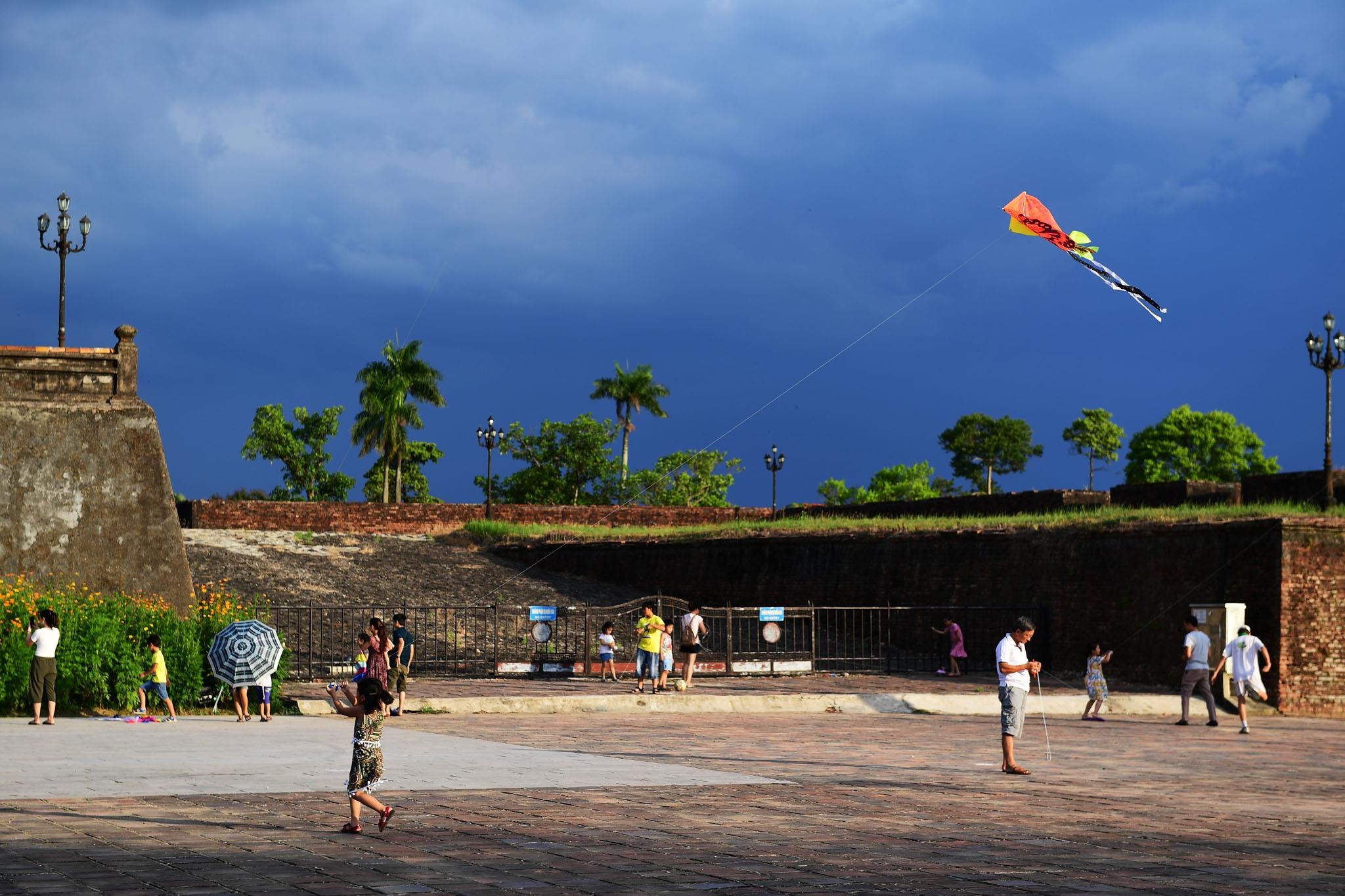 Le hoi tha dieu Hue anh 21