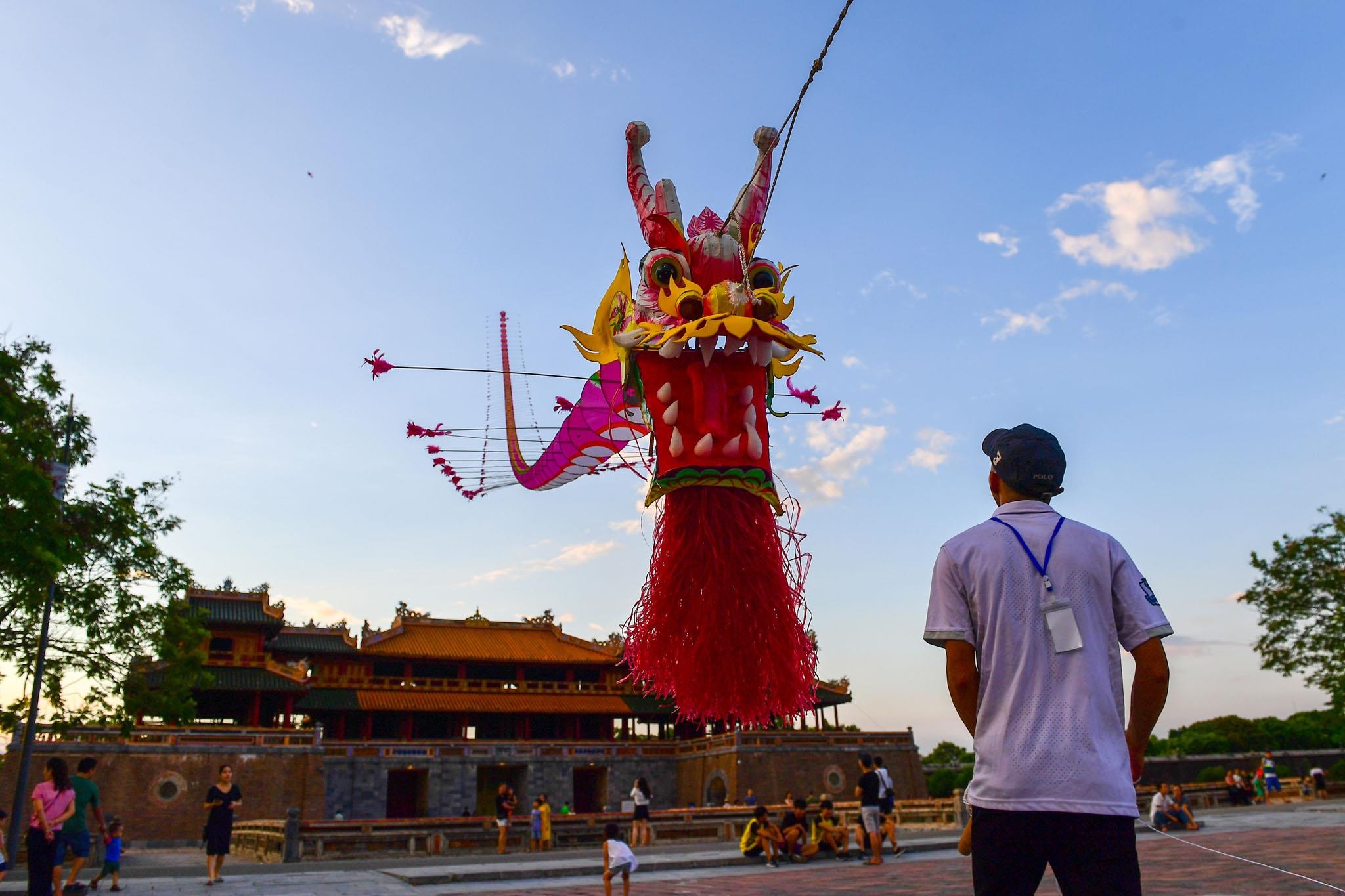 Le hoi tha dieu Hue anh 20