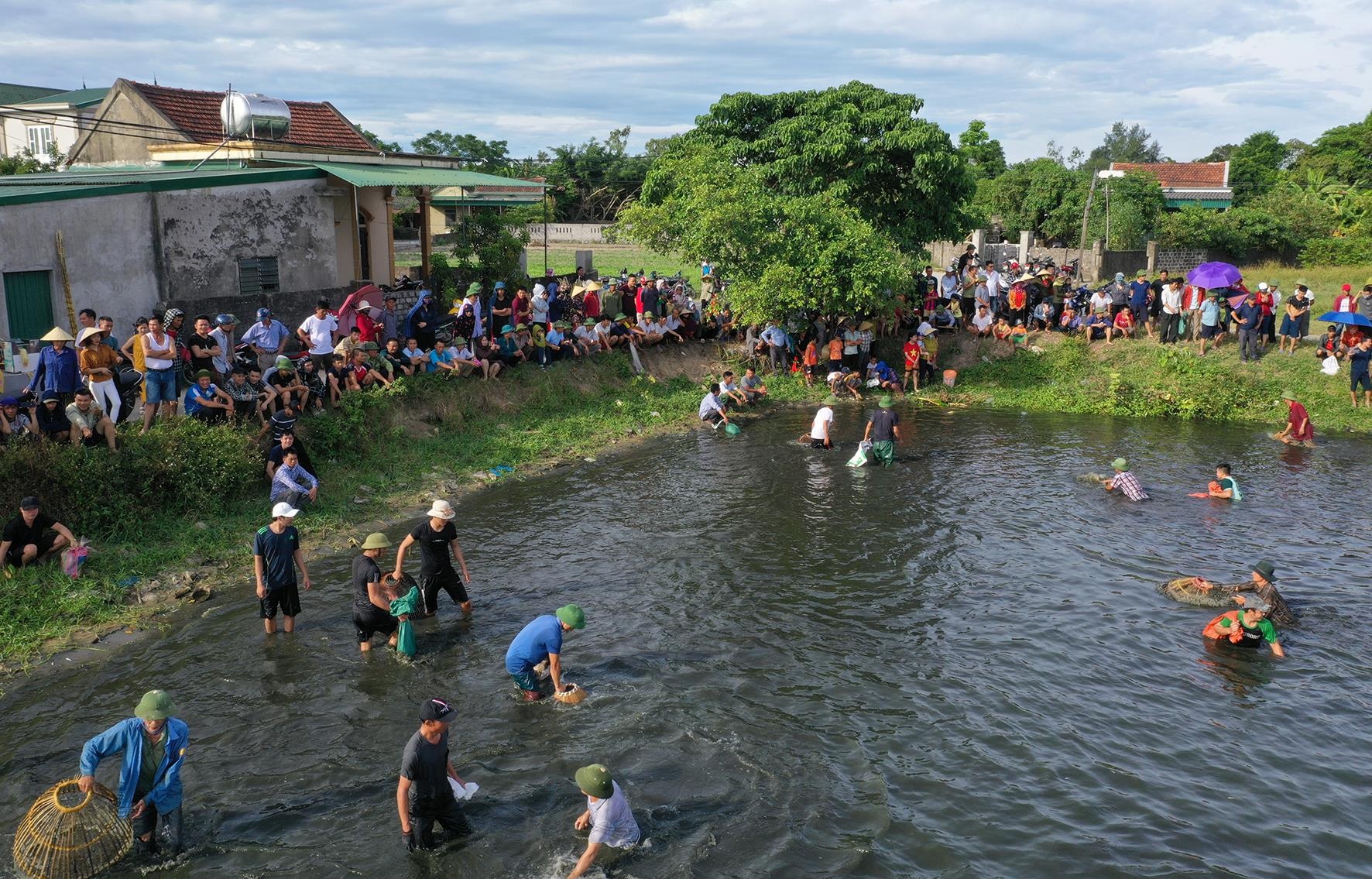 Le hoi danh bat ca anh 3