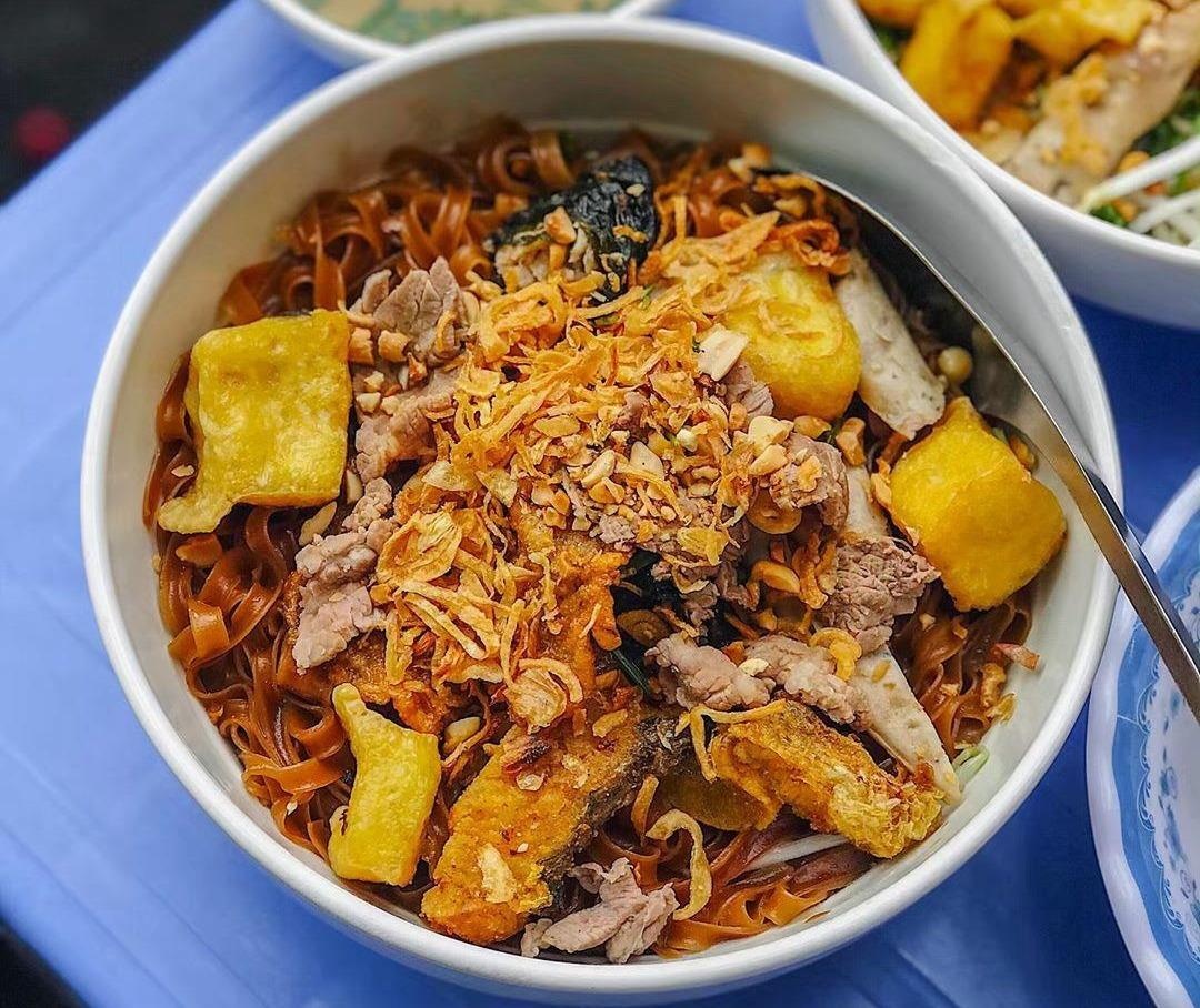 'An sap' loat mon ngon gan cac truong dai hoc noi tieng o Ha Noi hinh anh