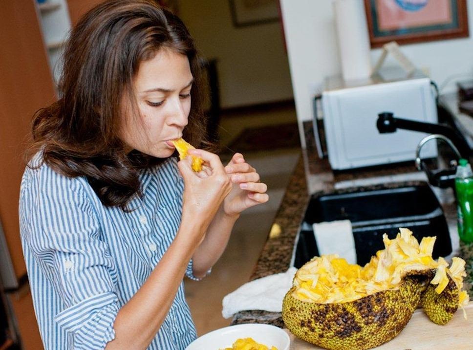 Nguoi nuoc ngoai phan ung the nao khi lan dau an mit? hinh anh