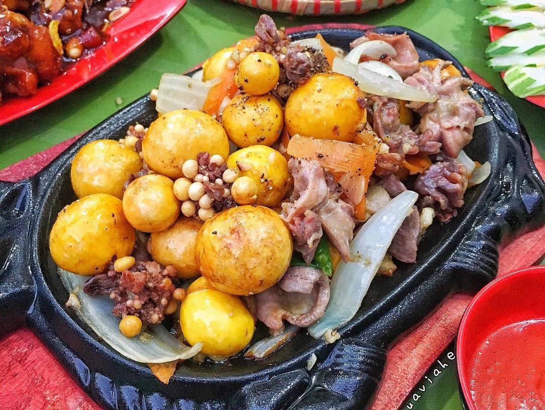 Ket thuc ky thi THPT, si tu tha ho thuong thuc du mon ngon tu trung hinh anh