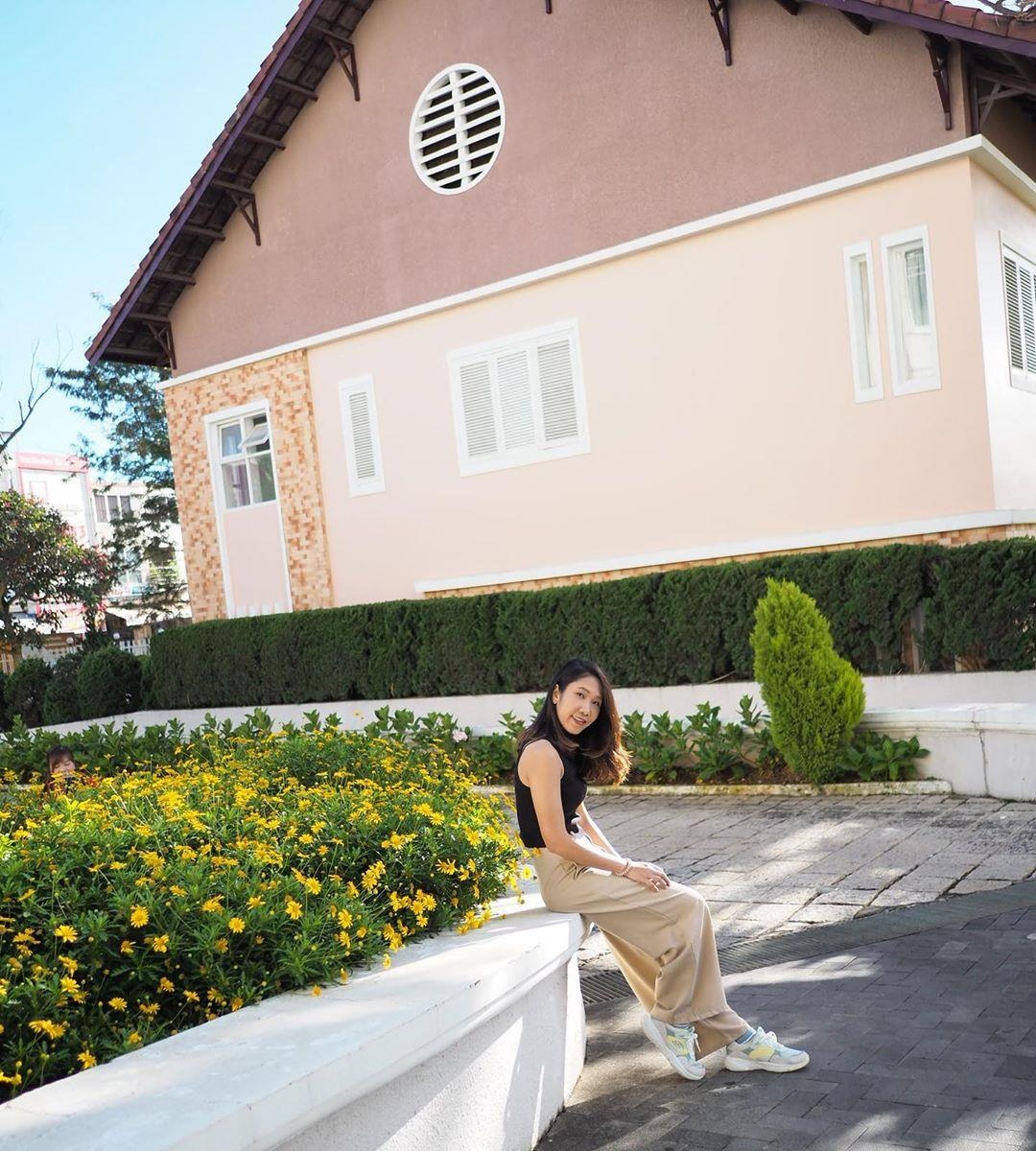 Khach san 4 sao anh 12