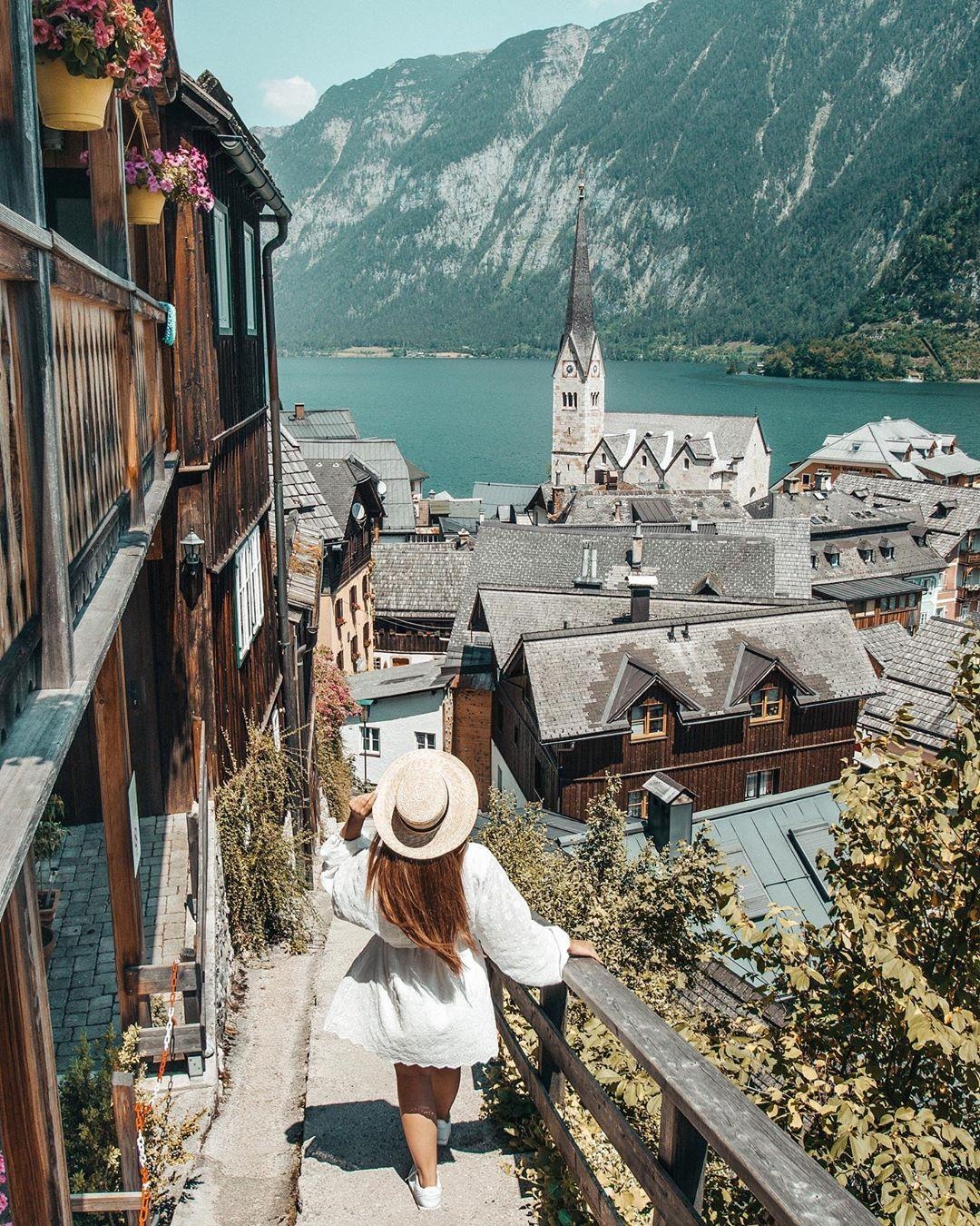 Lang co chau Au anh 6