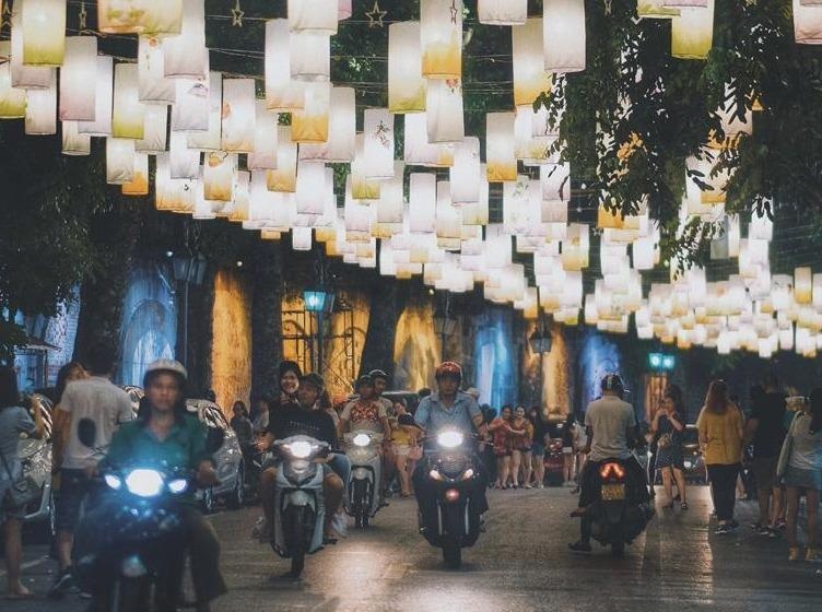 Con duong rop den long don Trung thu giua long Ha Noi hinh anh