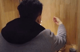 Quan lau go cua co nguoi yeu hut khach o Trung Quoc hinh anh