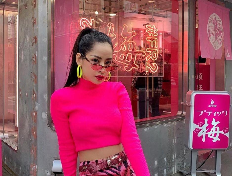 Nguoi dep Viet khoe anh check-in mua thu tu A sang Au hinh anh