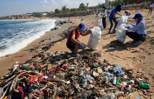 Don rac, tat den va nhung cach bao ve moi truong duoc ung ho hinh anh