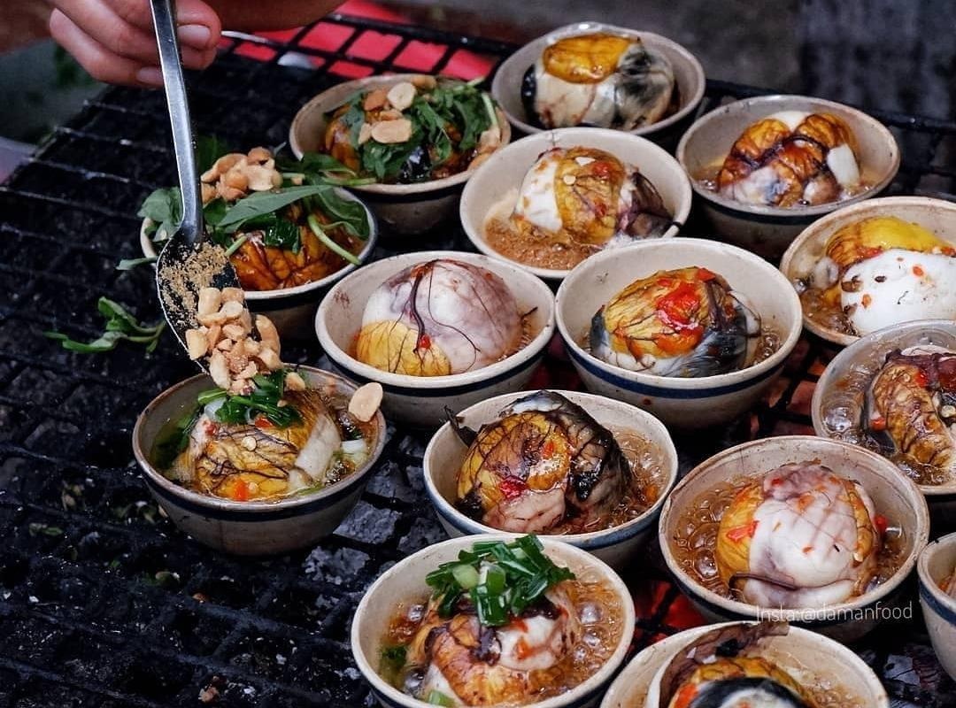 Hot vit lon va nhung mon trung khien thuc khach e ngai hinh anh