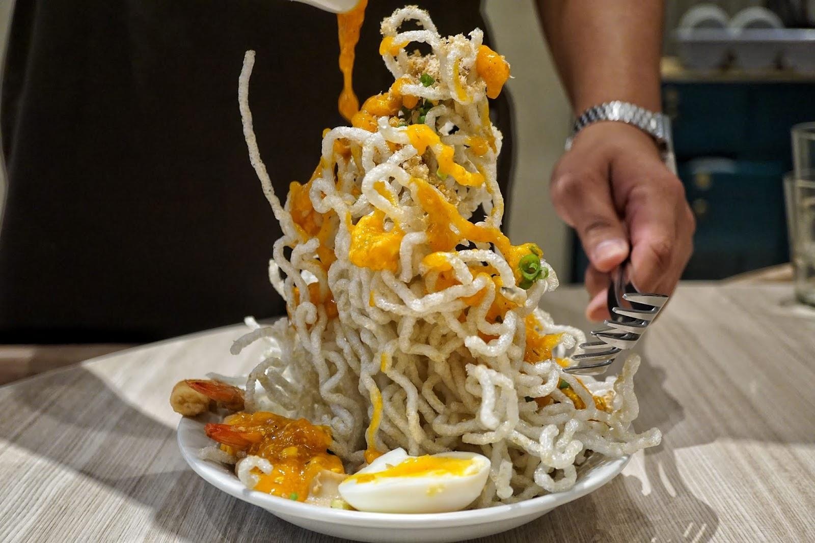 Mon mi bien mat dat khach o Philippines hinh anh