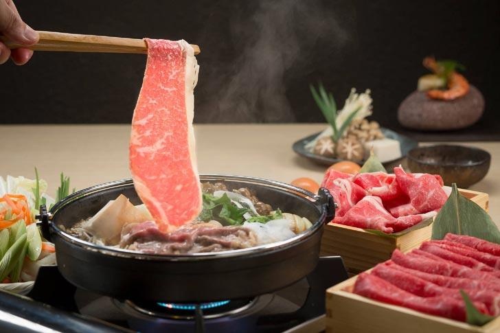 5 loai lau Nhat cac tin do am thuc de nham lan hinh anh