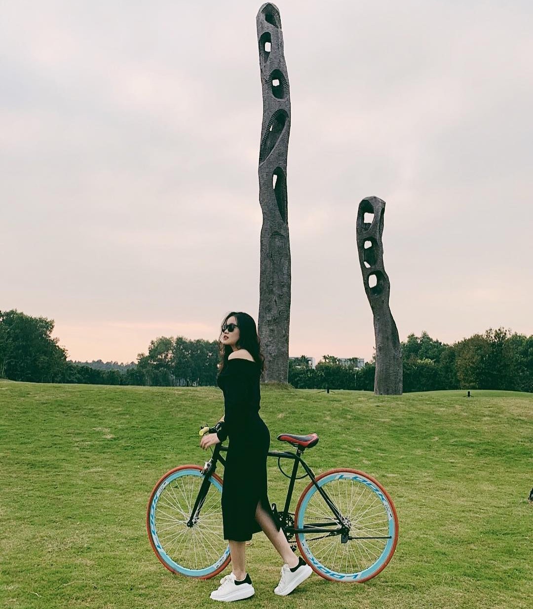 Ban gai Van Hau anh 8