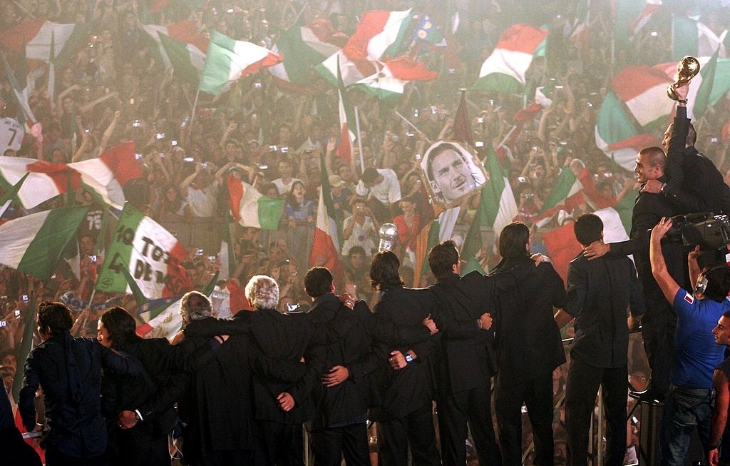 an mung bong da anh 6