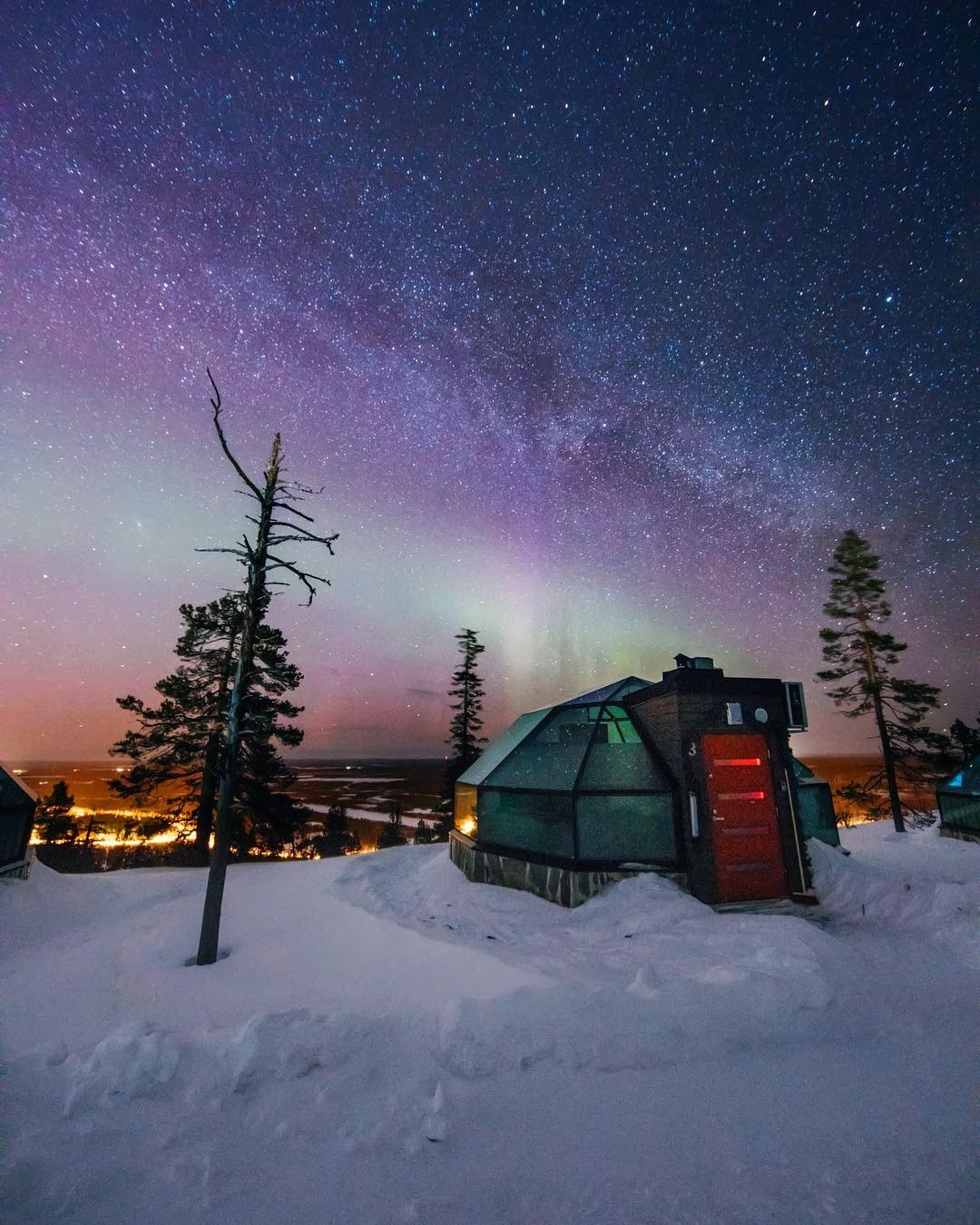 khach san nha kinh anh 7