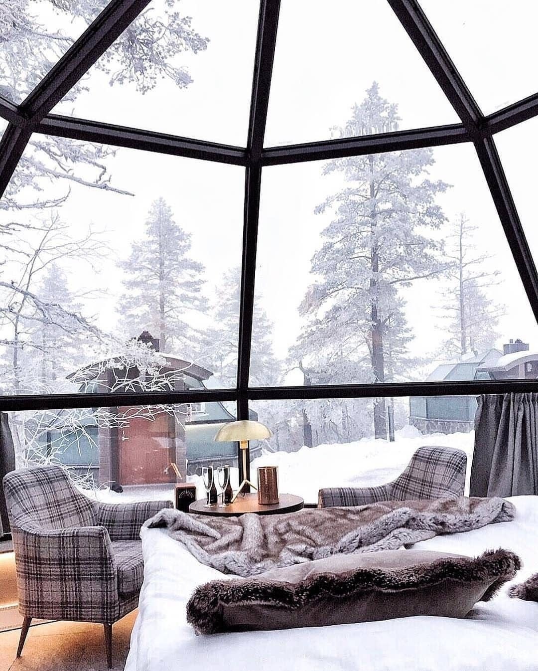 khach san nha kinh anh 5