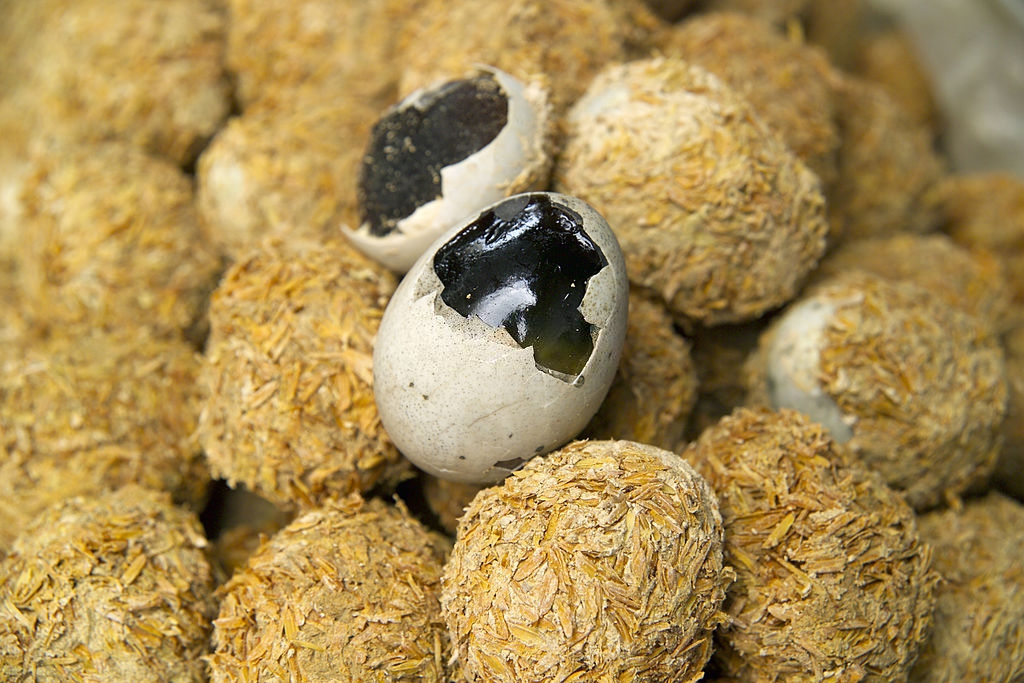 Dac san trung the ky lau doi o Trung Quoc duoc lam the nao? hinh anh