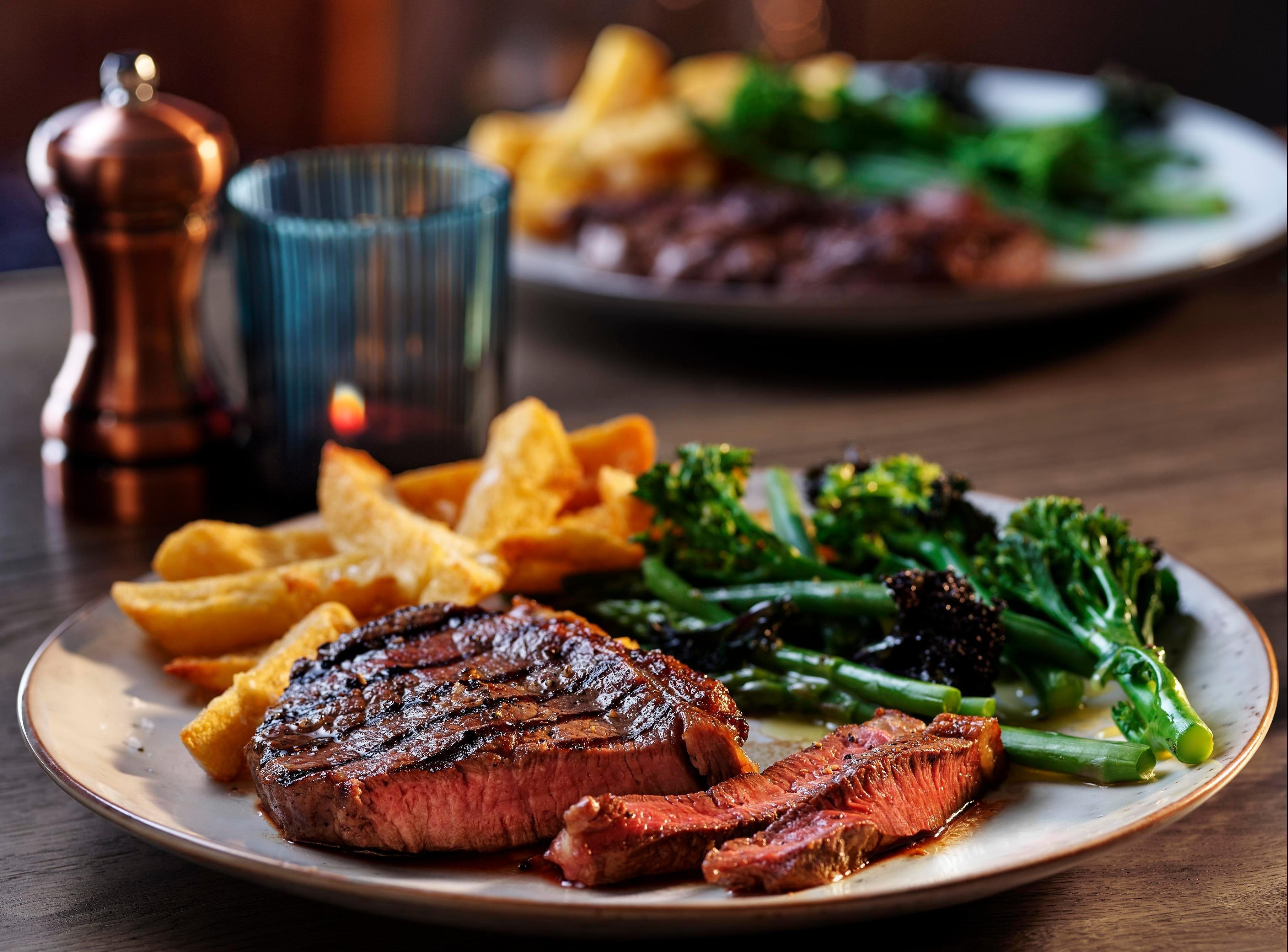 Goi y bua toi am cung dip Valentine trong mua dich benh hinh anh