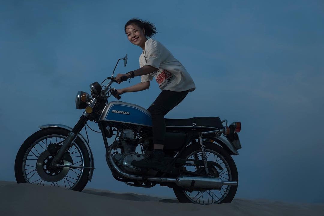 phu nu du lich anh 6