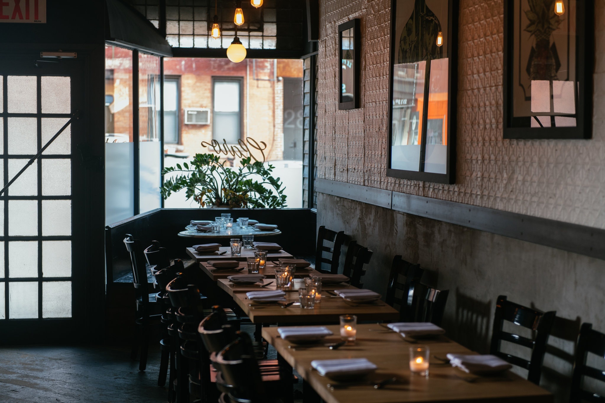 nha hang o My giua dich Covid-19 anh 2