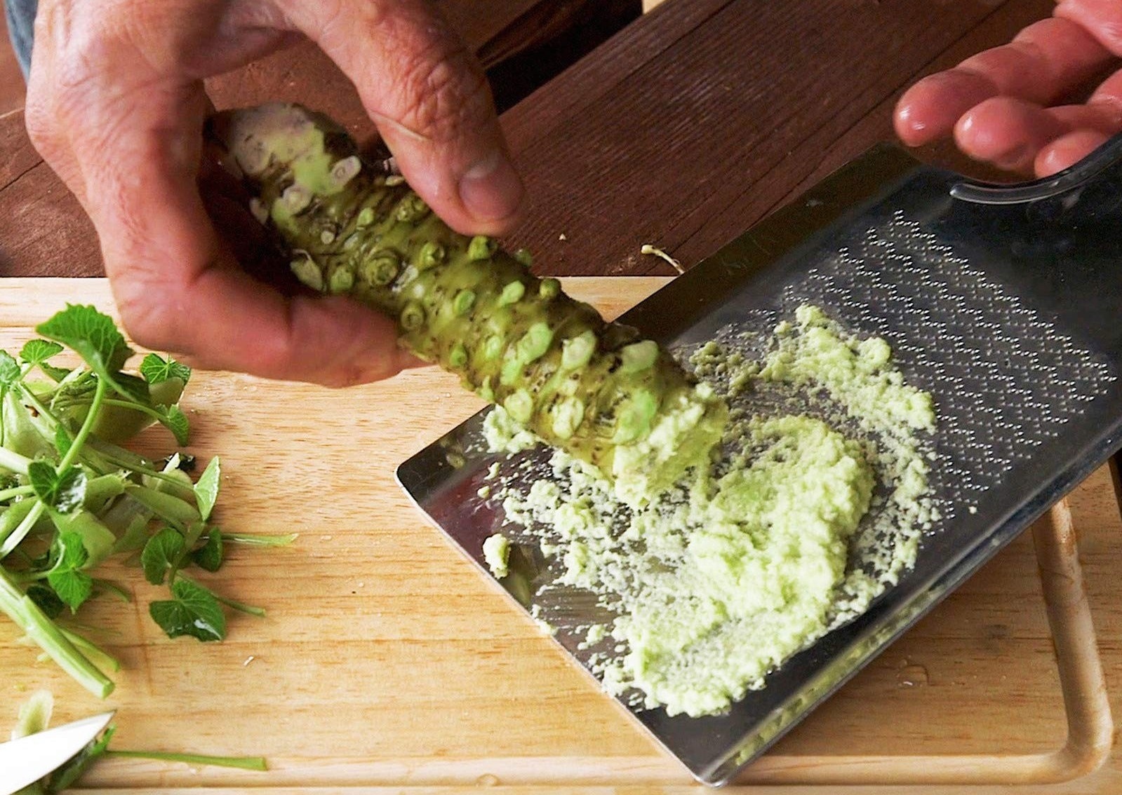 Cong doan lam nen gia vi wasabi dat do hinh anh