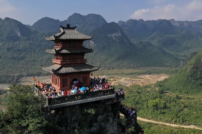 Chua lon nhat the gioi o Ha Nam ky vong hut khach tro lai sau dich hinh anh