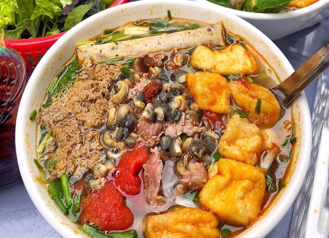 4 hang bun rieu lau doi, ngon co tieng o Ha Noi hinh anh