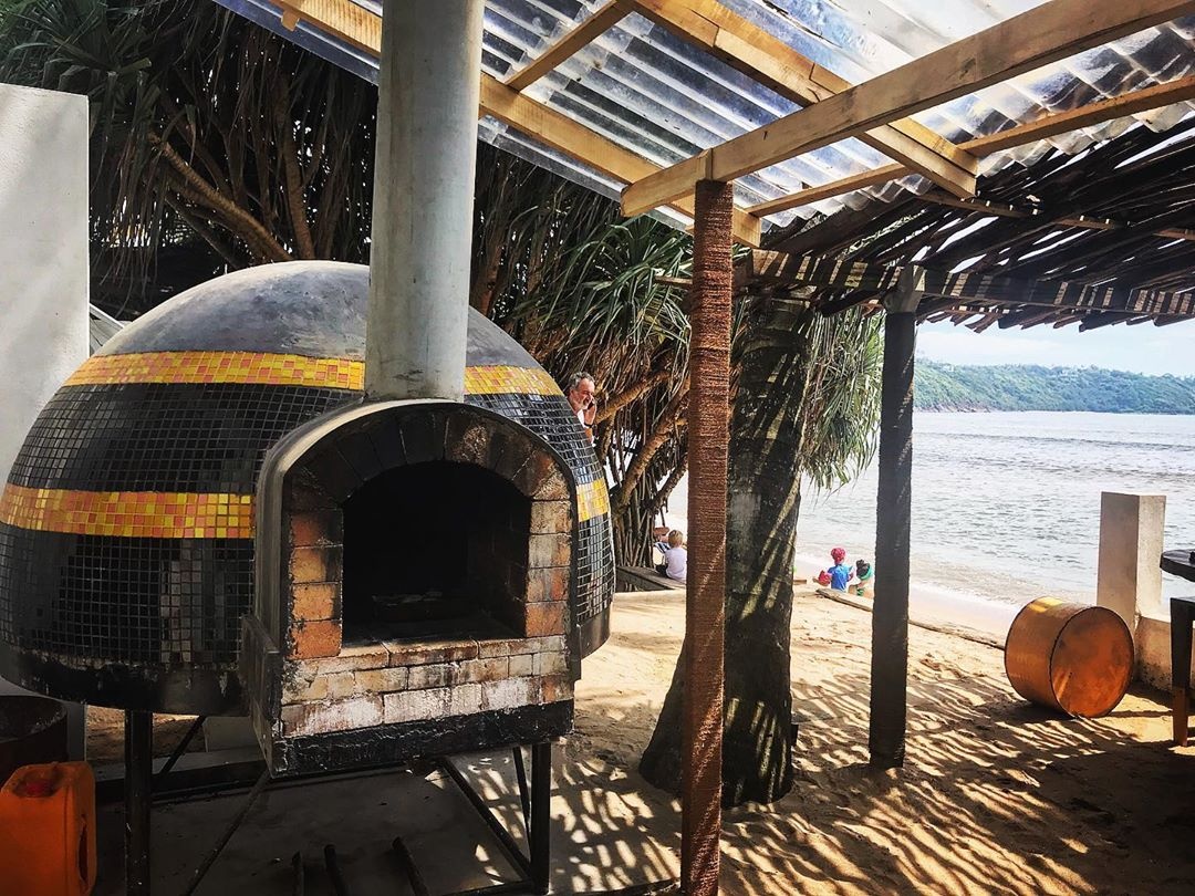 quan ca phe ven song anh 6