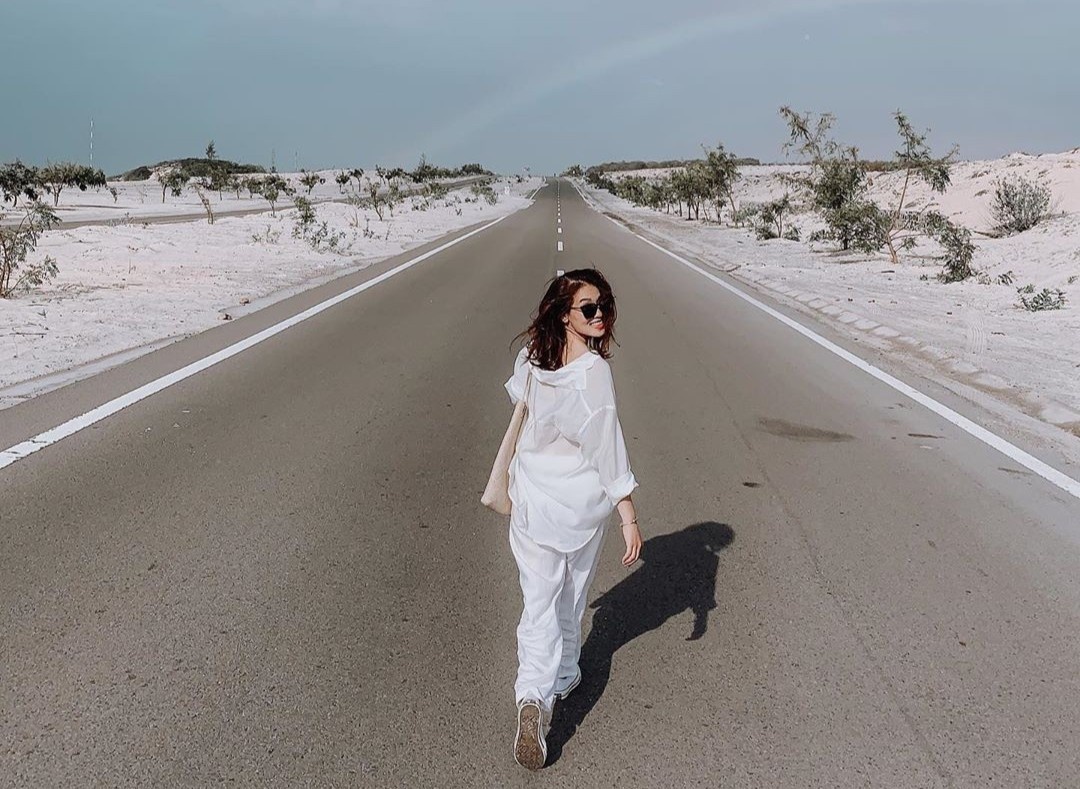 Cung duong sa mac Bau Trang nhin tu tren cao hinh anh