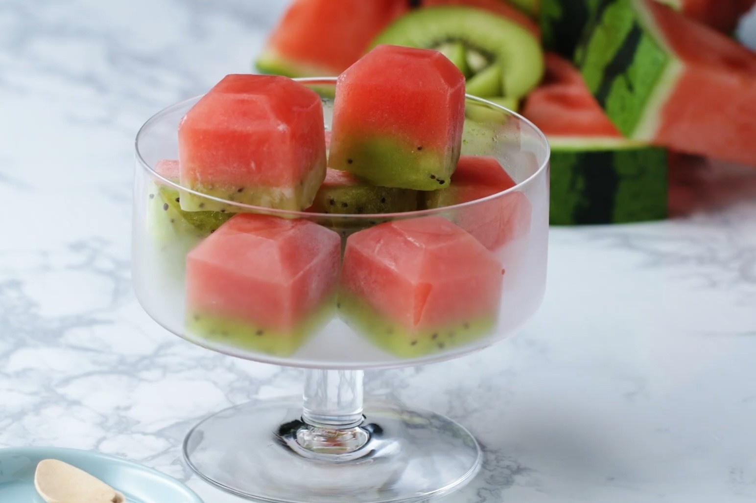 Lam thach dua hau tuoi voi cac thao tac don gian hinh anh