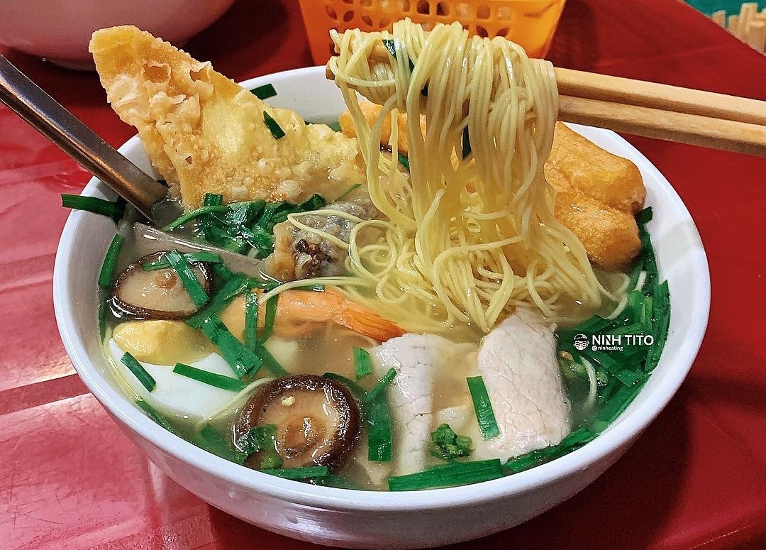 4 quan mi van than hut khach bac nhat Ha Noi hinh anh