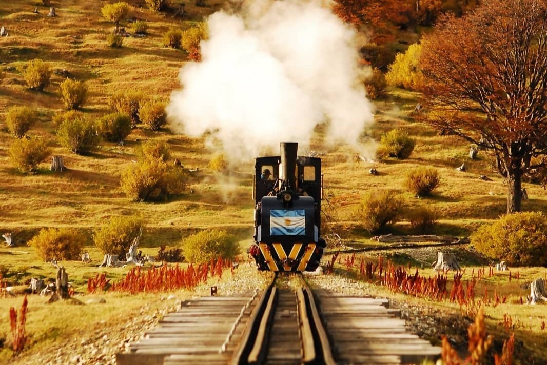 Chuyen tau dan den noi tan cung Trai Dat hinh anh